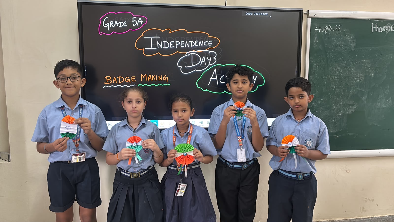 Independence Day Badge Making Activity - Class 5 photo 2